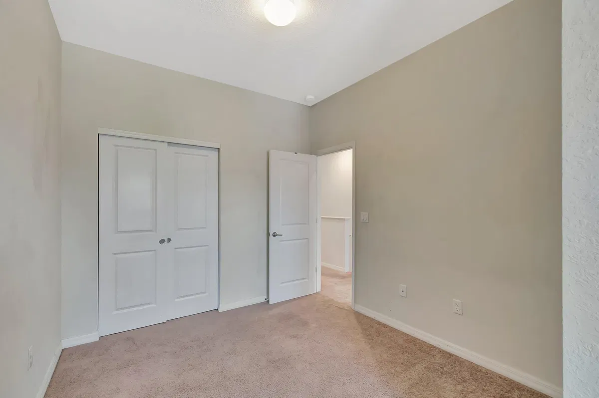 Residence photo 22