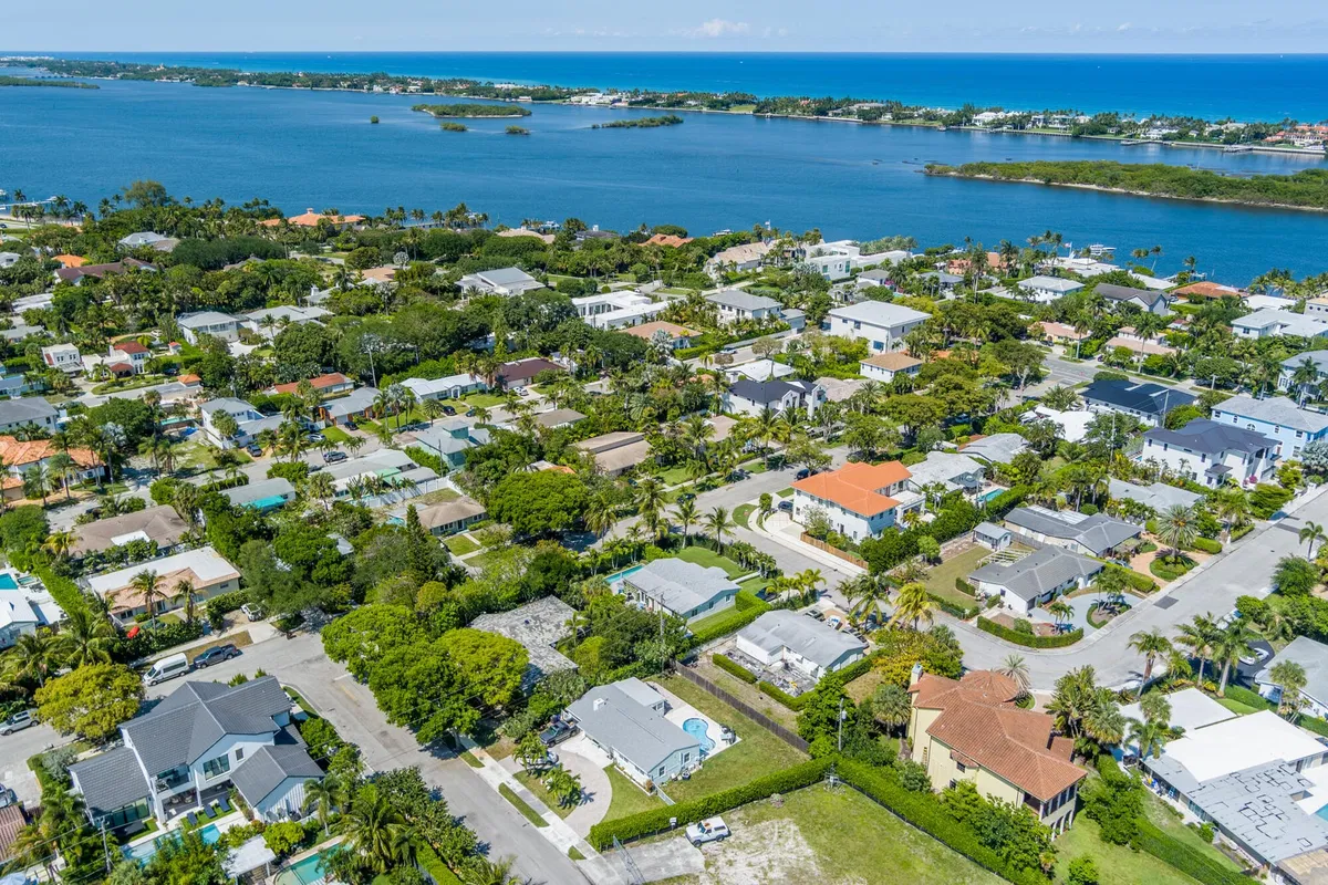 SoSo West Palm Beach Residence photo 13