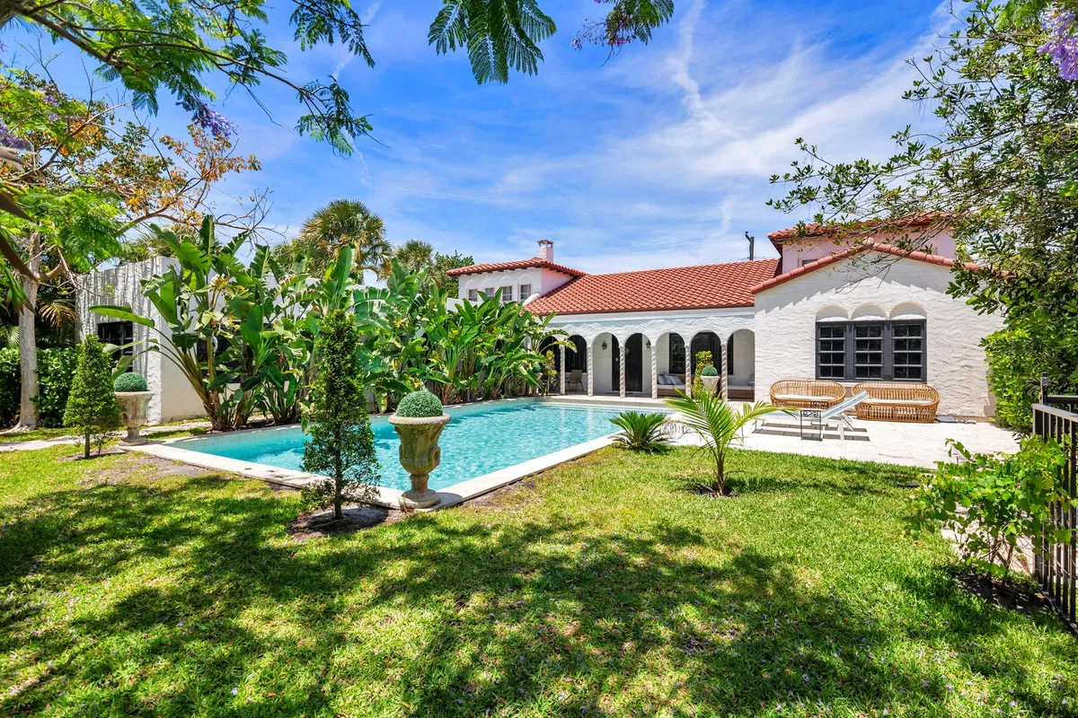 SoSo West Palm Beach Residence
