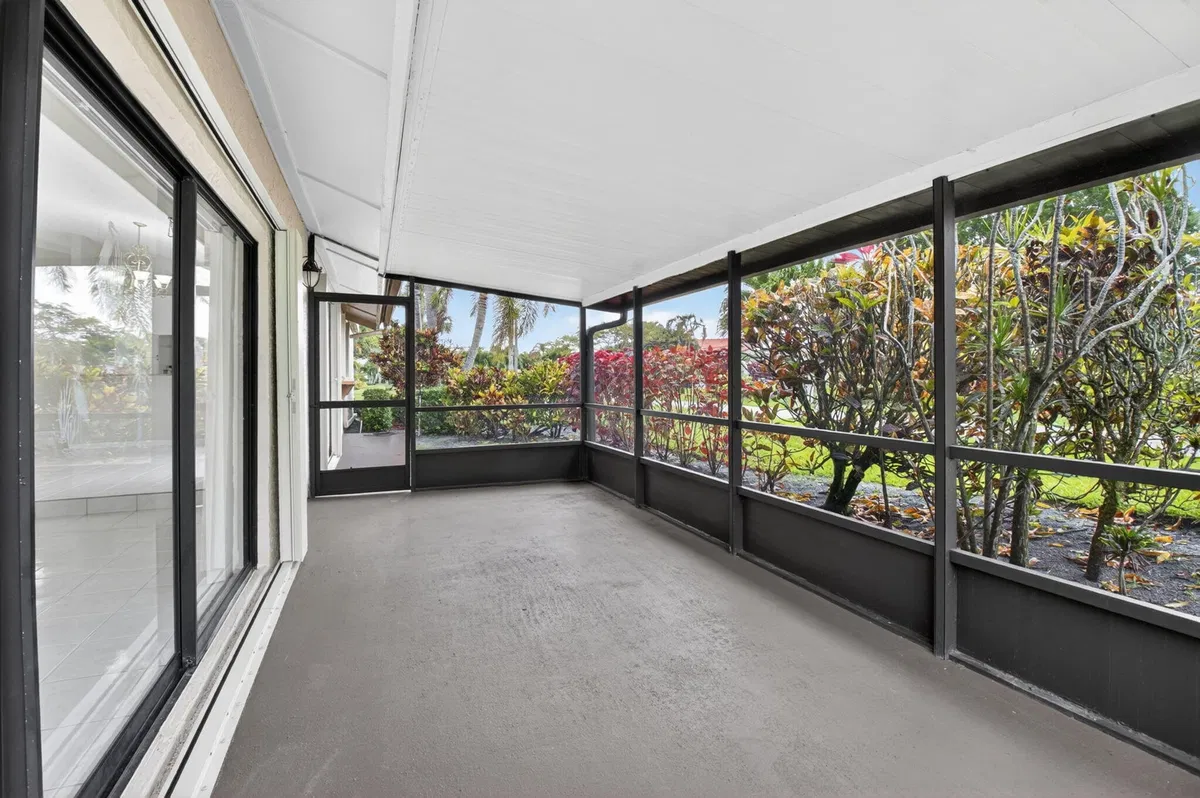 Residence photo 37
