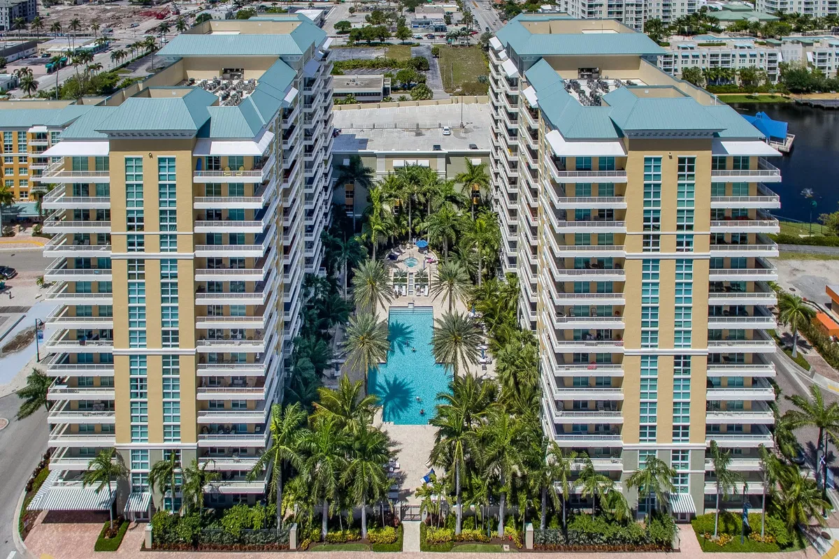 Boynton Beach Club Unit 202 photo 16