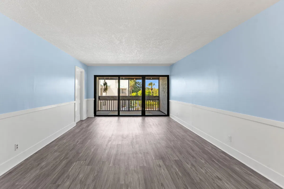 Unit B2 photo 19