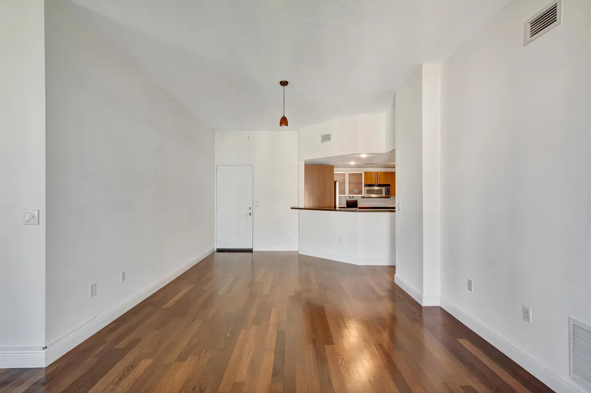 610 Clematis Unit 833 photo 22
