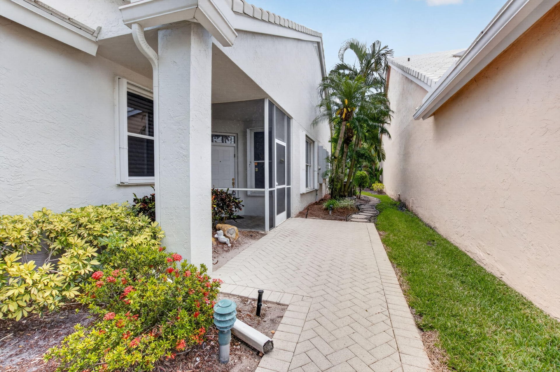 Residence photo 4