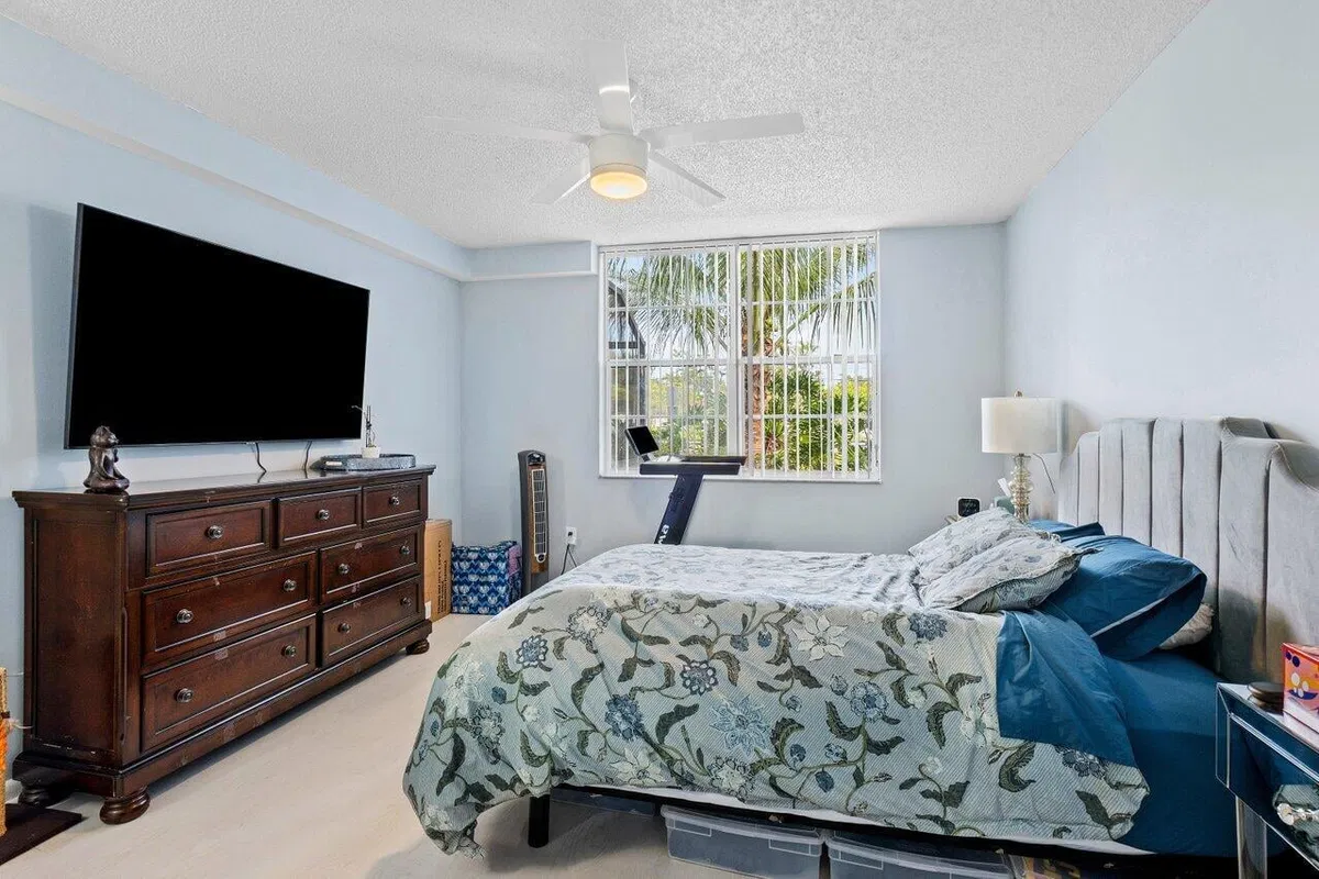 Unit 104 photo 16