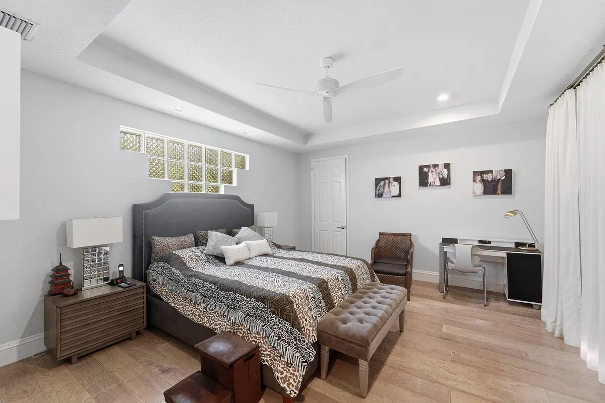 Residence photo 25