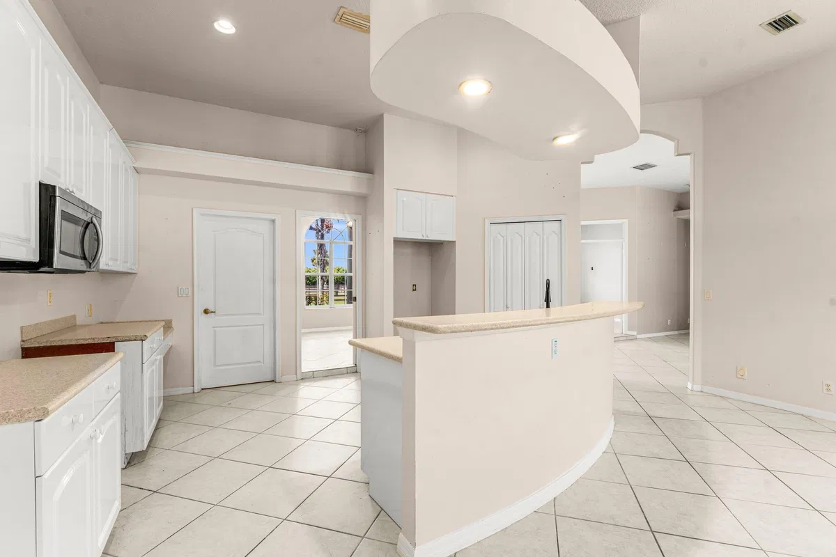 Residence photo 10