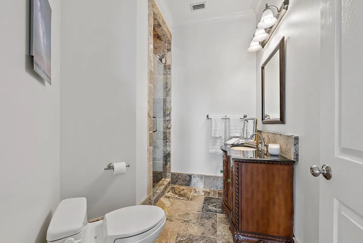 Residence photo 43