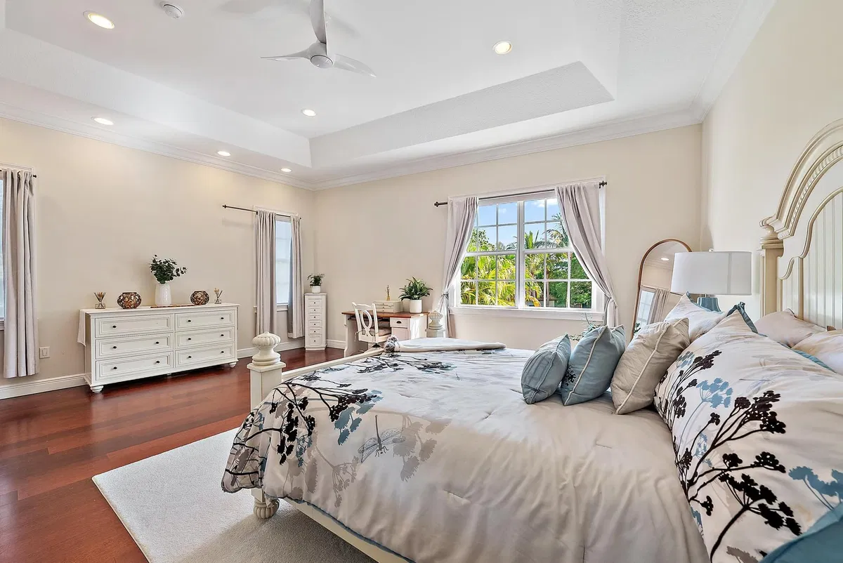 Residence photo 61