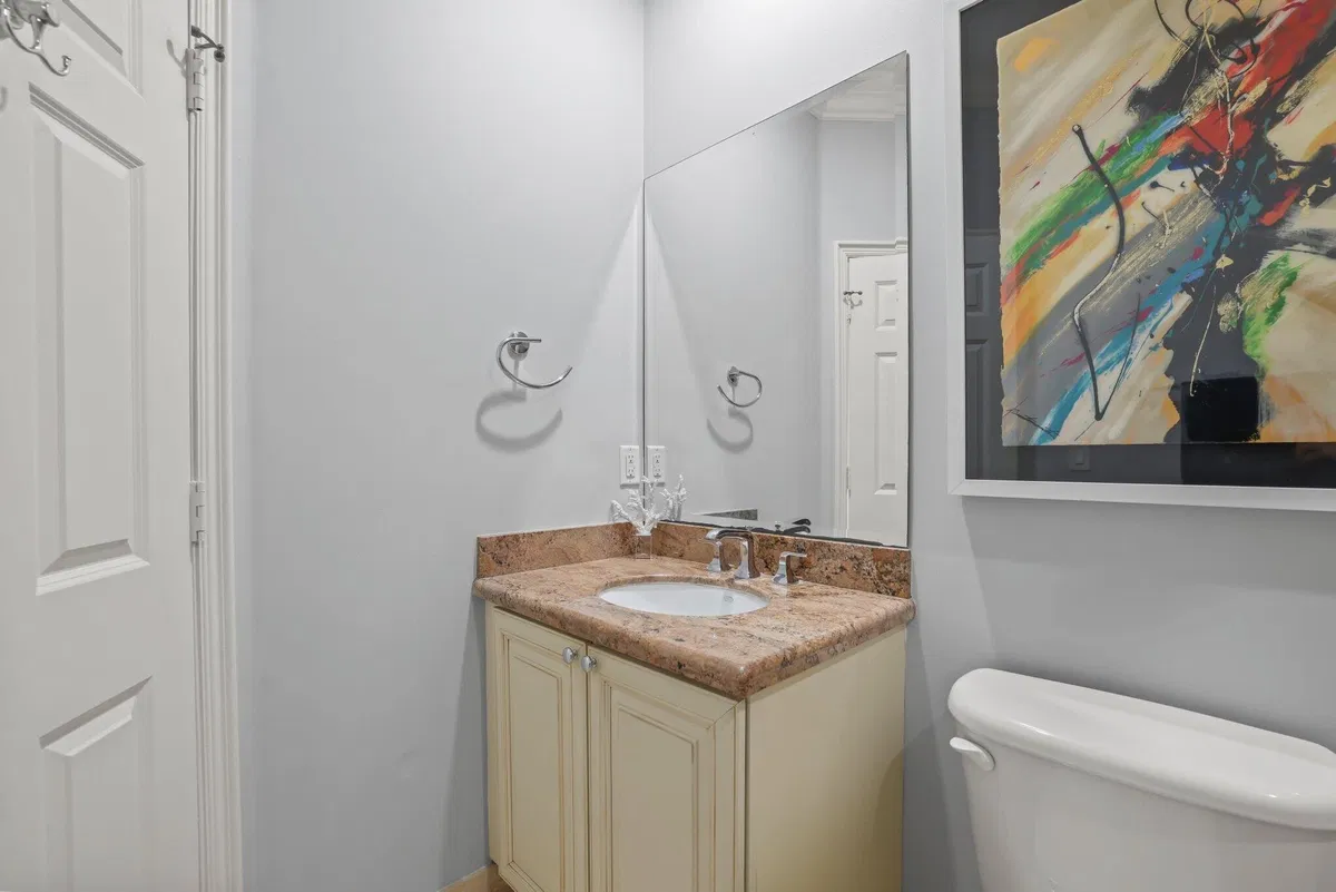 Residence photo 37