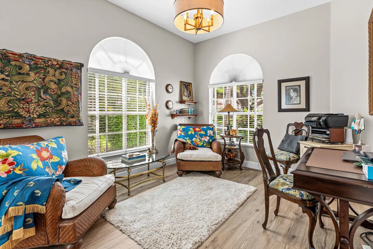  Residence photo 22