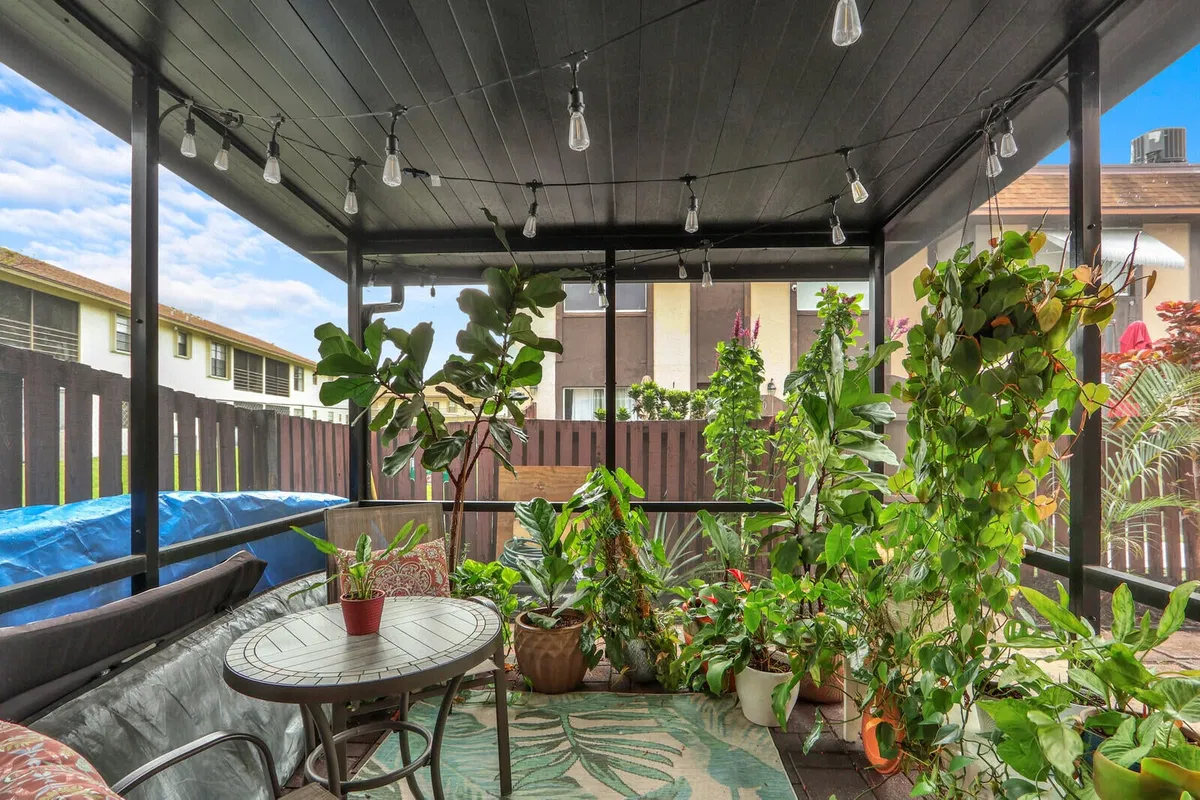 Unit 28 photo 7