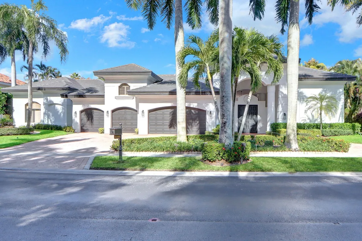 Woodfield Country Club Residence