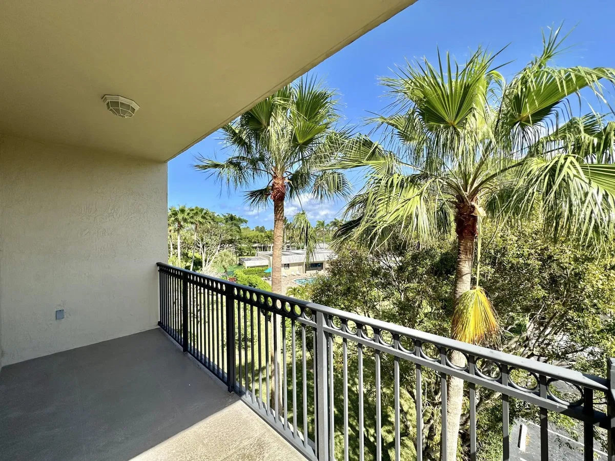 Boca Raton Unit 406 photo 37