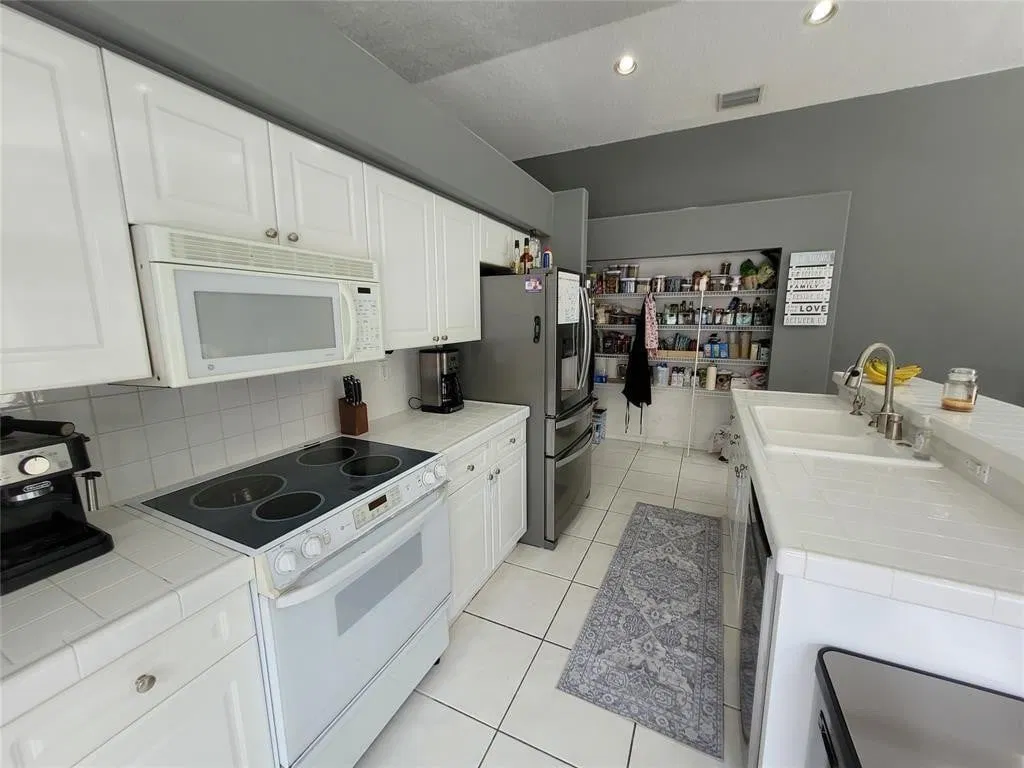 Residence photo 7