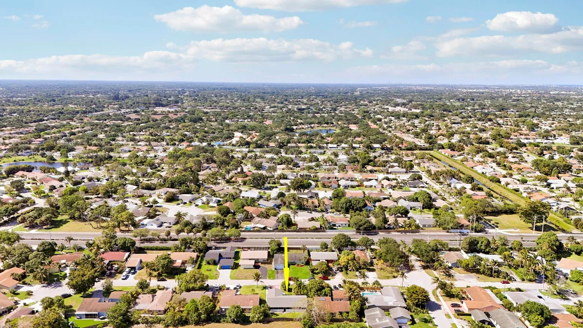  Residence photo 49