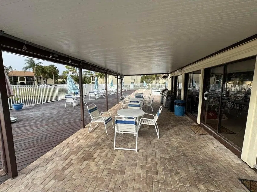 Unit C-2 photo 22
