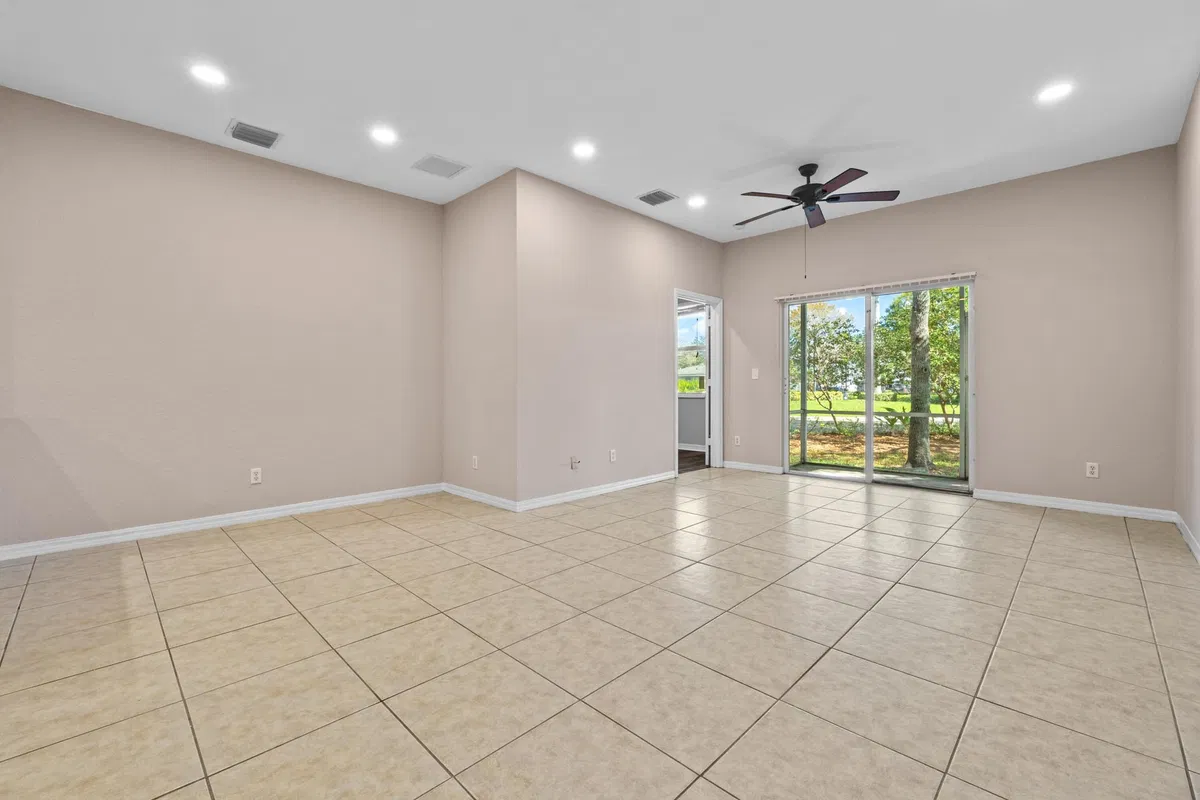 Residence photo 4