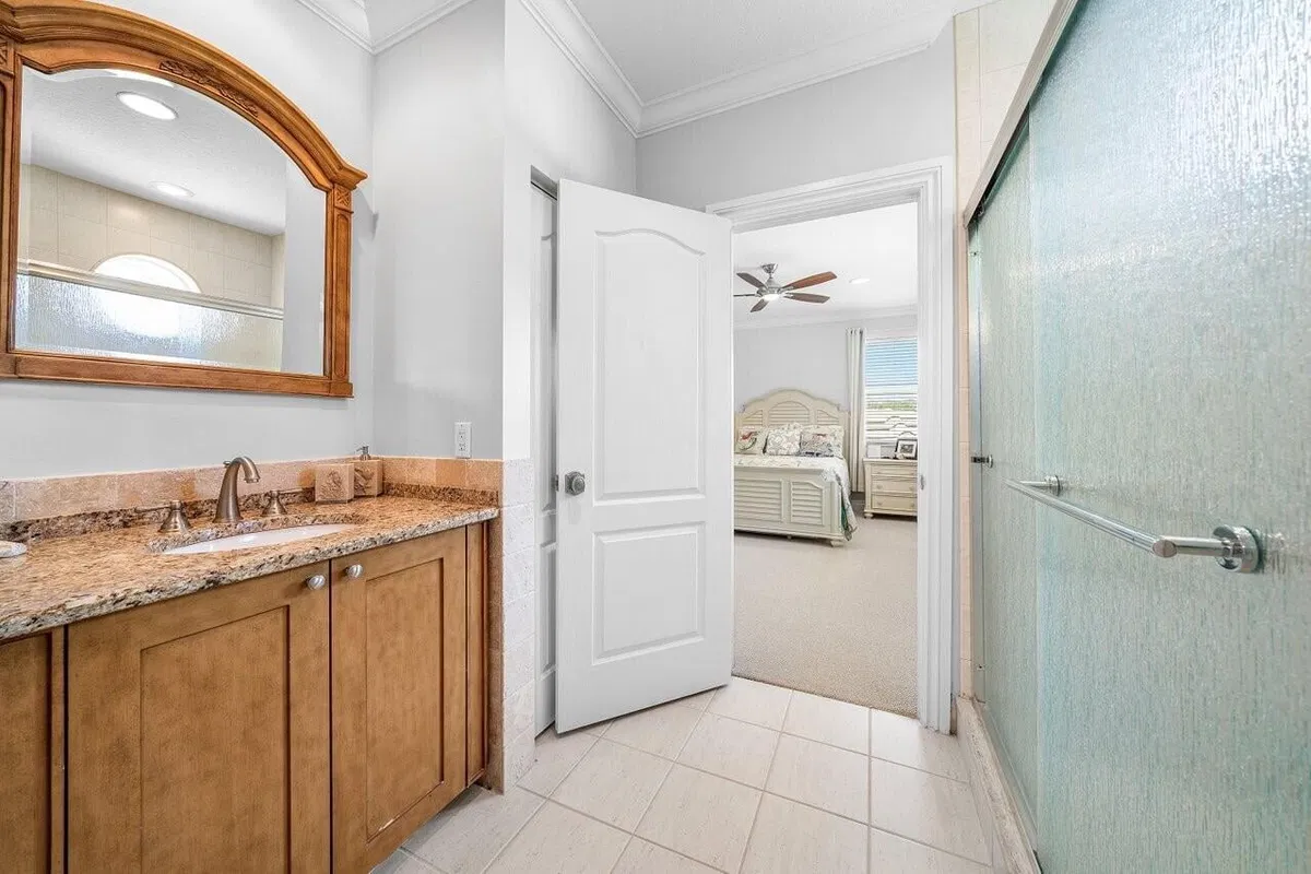 Residence photo 19