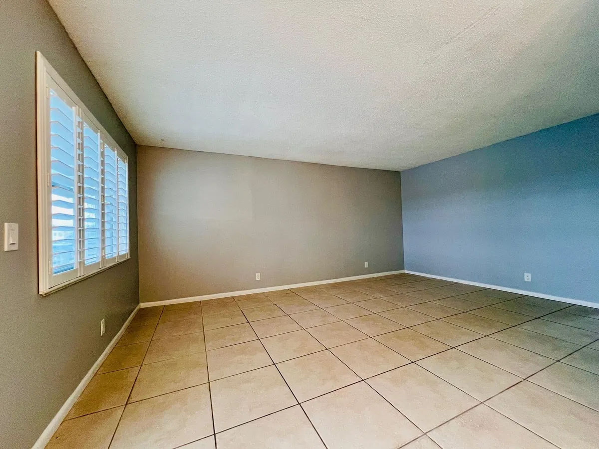 Residence photo 4