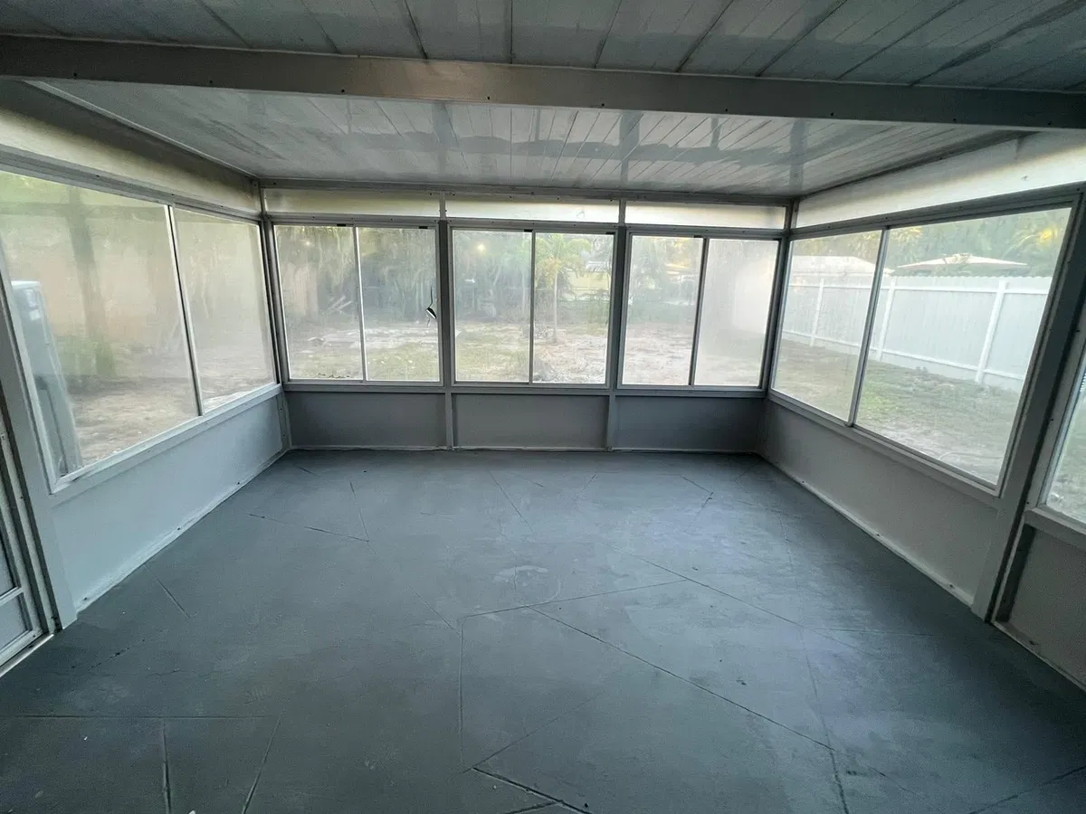 Residence photo 16