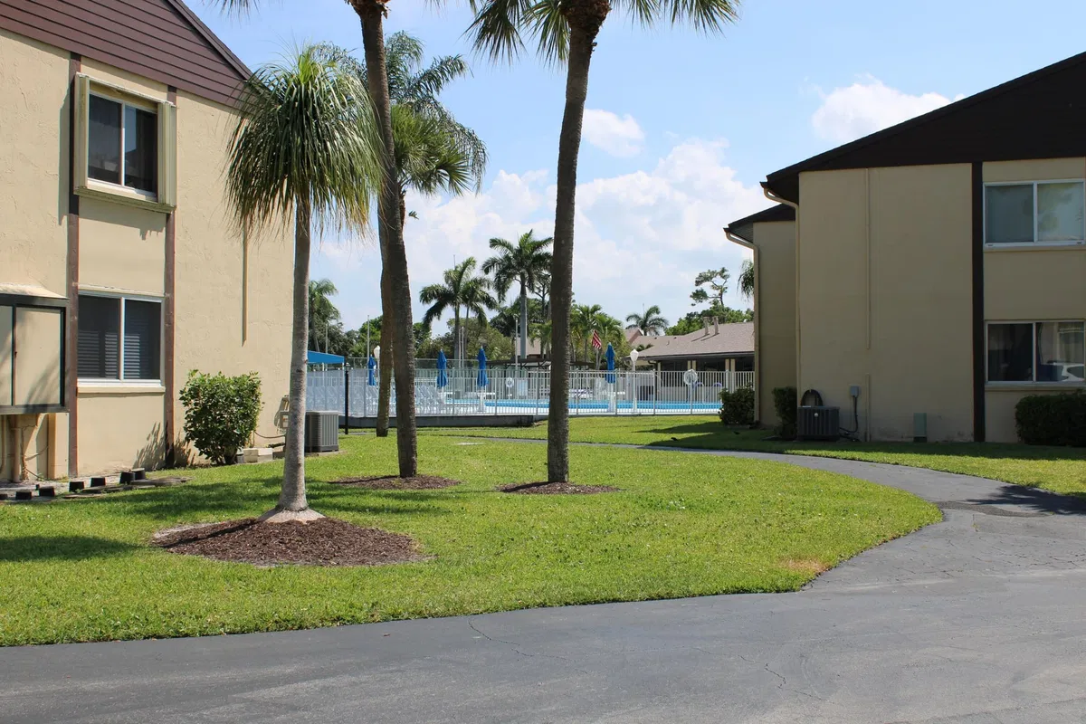  Unit B-2 photo 16