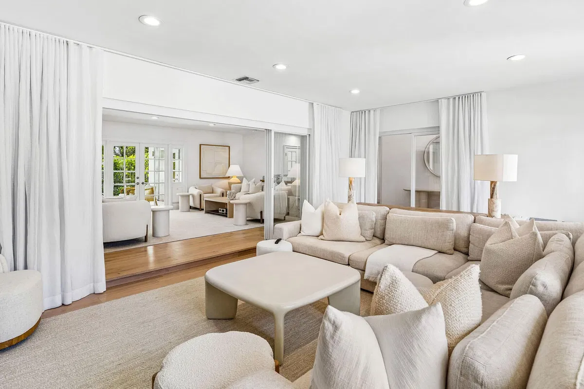 Royal Palm Yacht and Country Club Residence photo 25