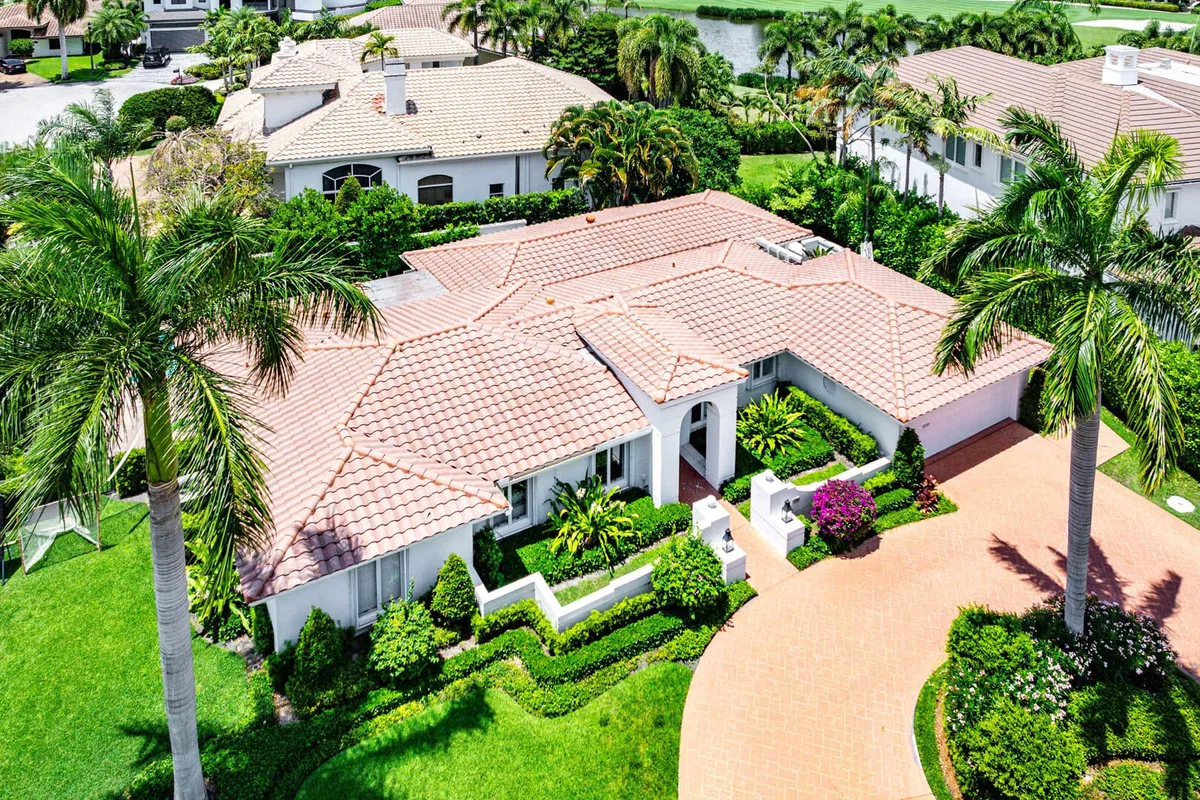 Royal Palm Yacht and Country Club Residence photo 37