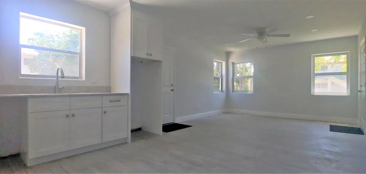 Palm Beach Shores Unit 1 photo 7