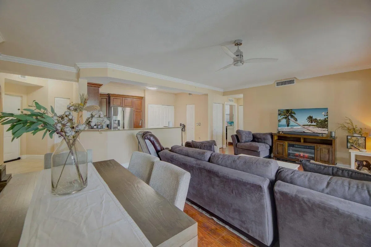 Residence photo 7