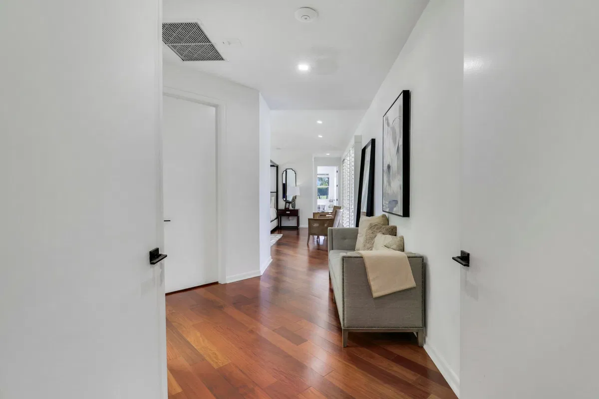 Steeplechase Residence photo 40
