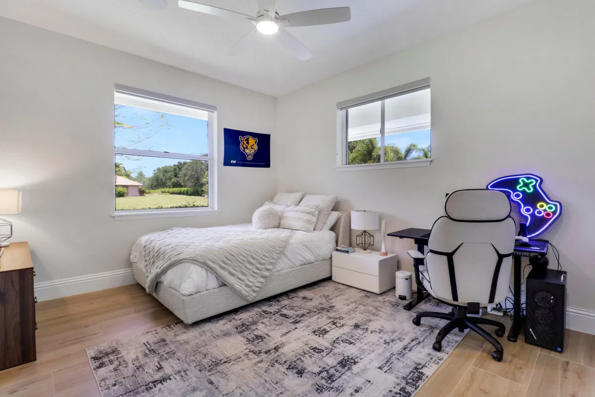 Steeplechase Residence photo 58