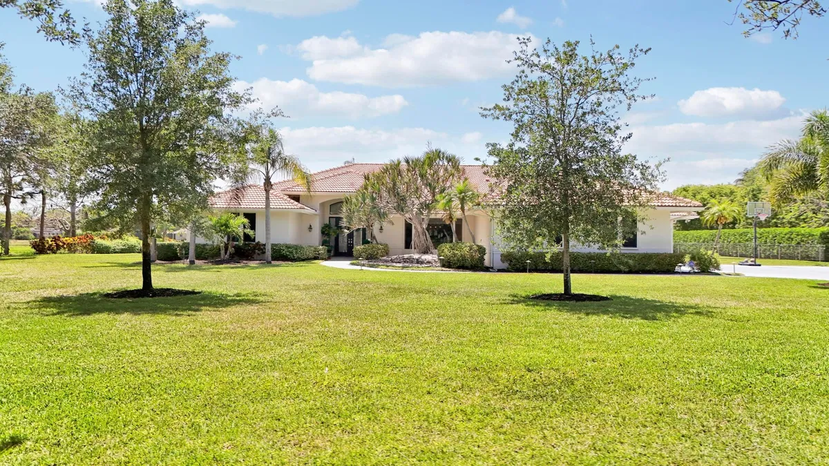 Steeplechase Residence photo 85
