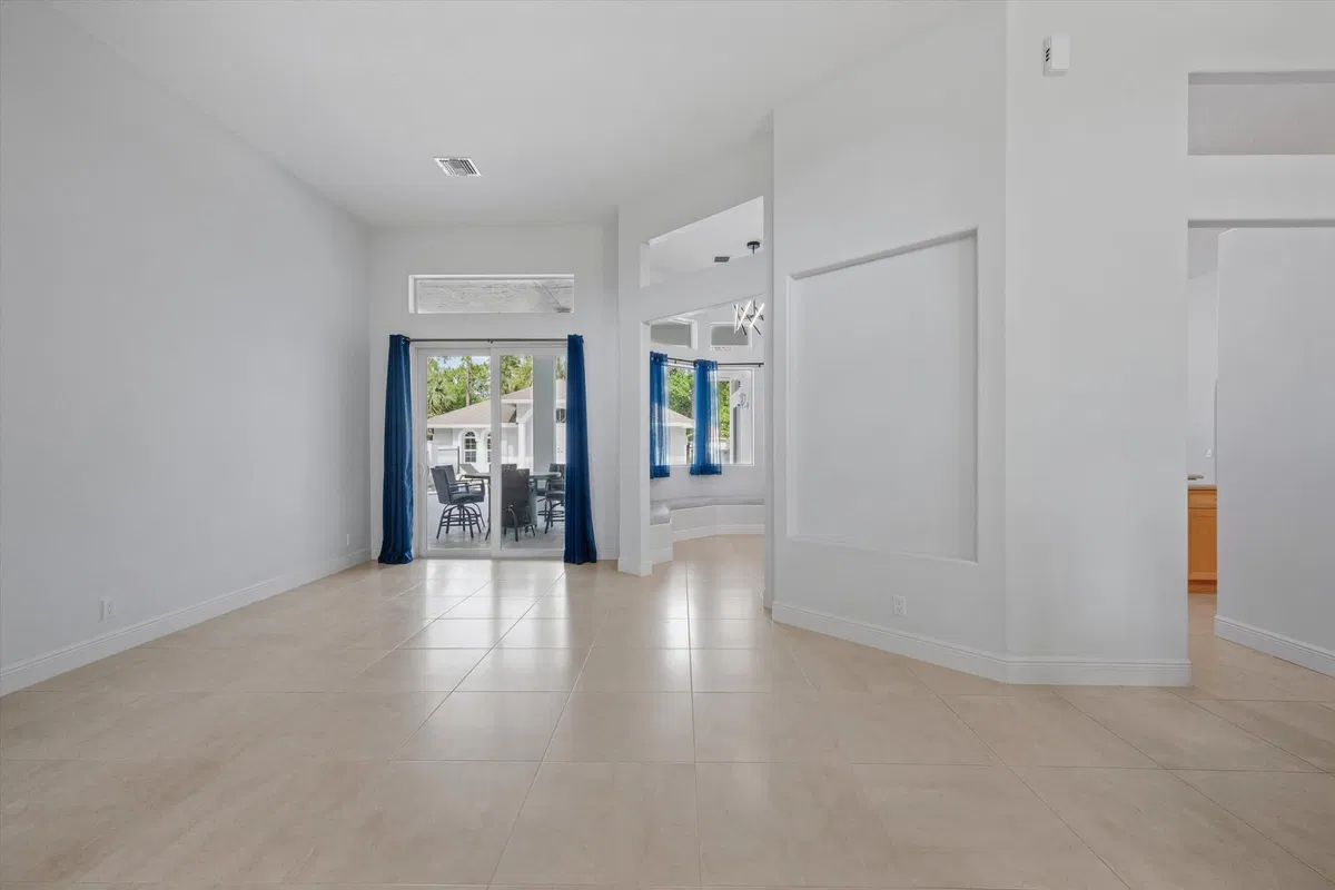 Residence photo 13