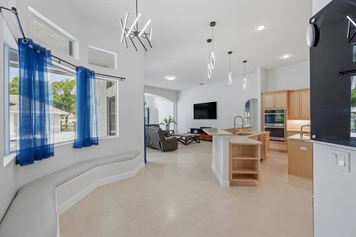 Residence photo 19