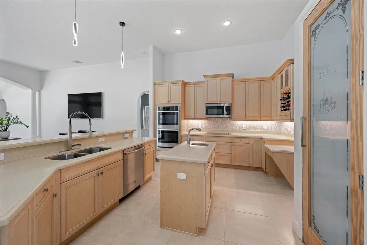 Residence photo 22