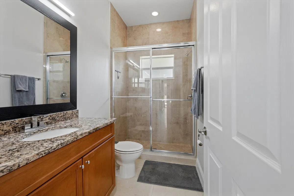 Residence photo 49