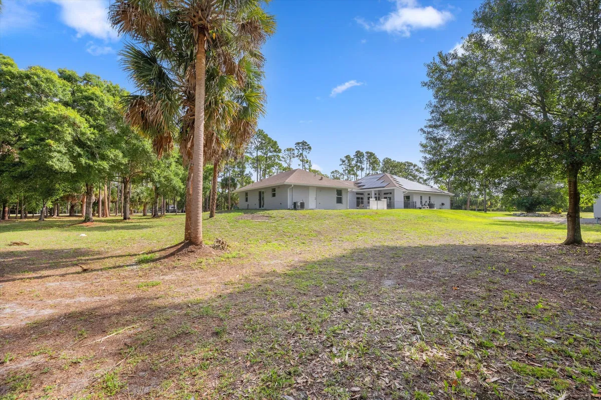 Residence photo 91