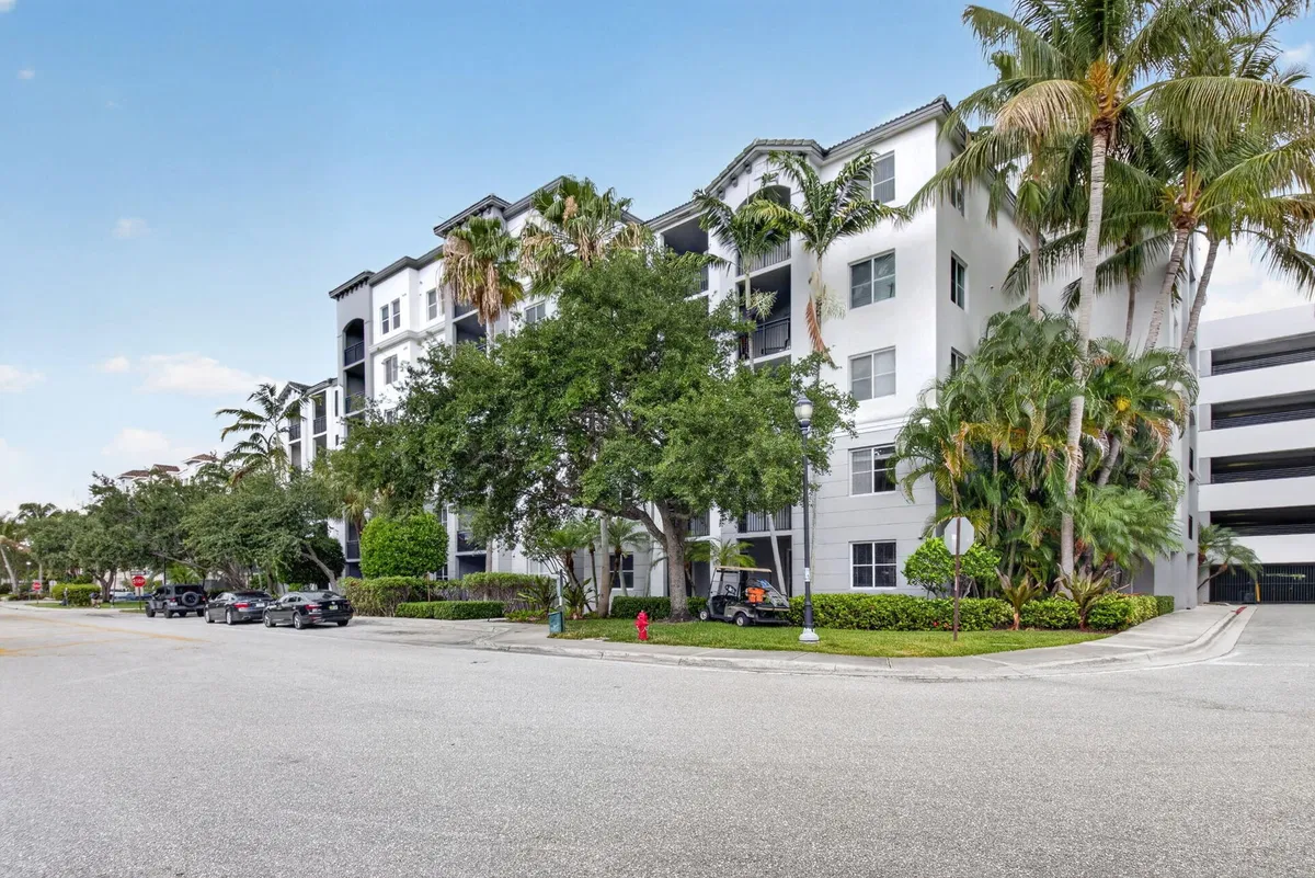 Renaissance Commons II Unit 1219