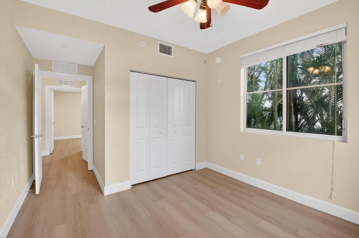 Renaissance Commons II Unit 1219 photo 19