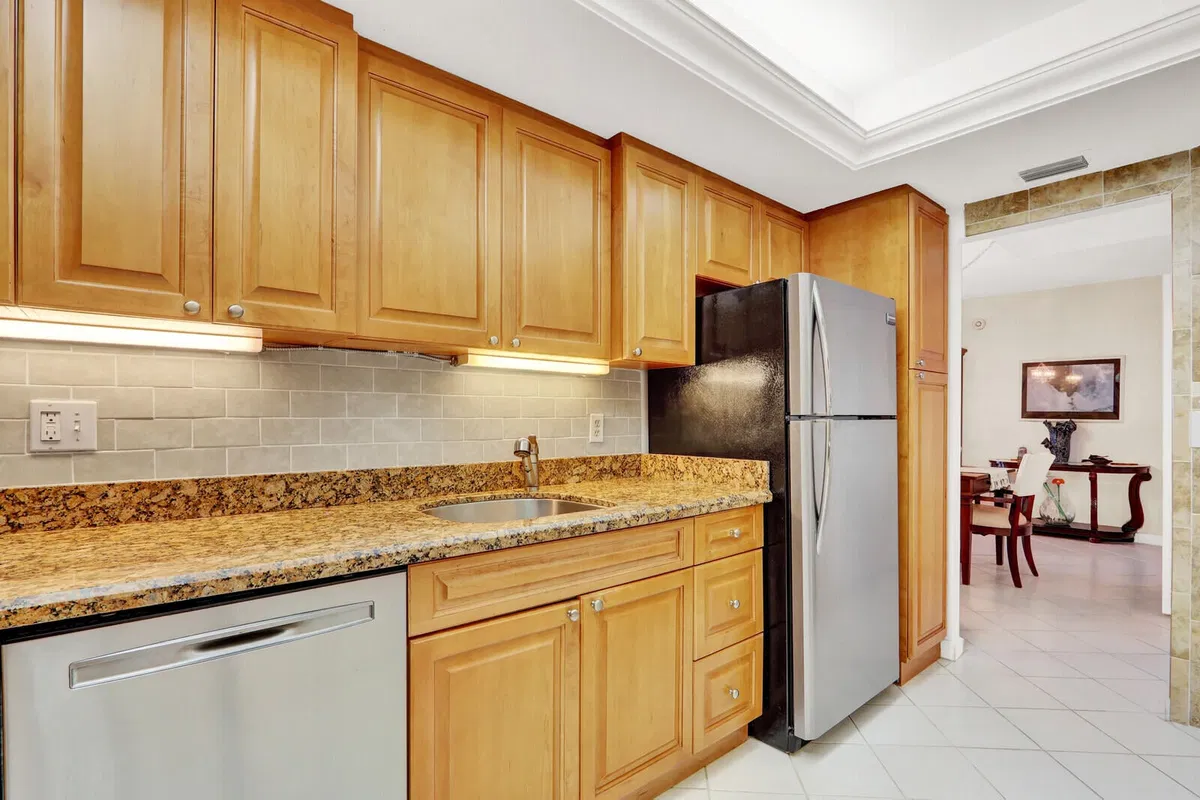 The Patrician of Palm Beach Unit 327 photo 7
