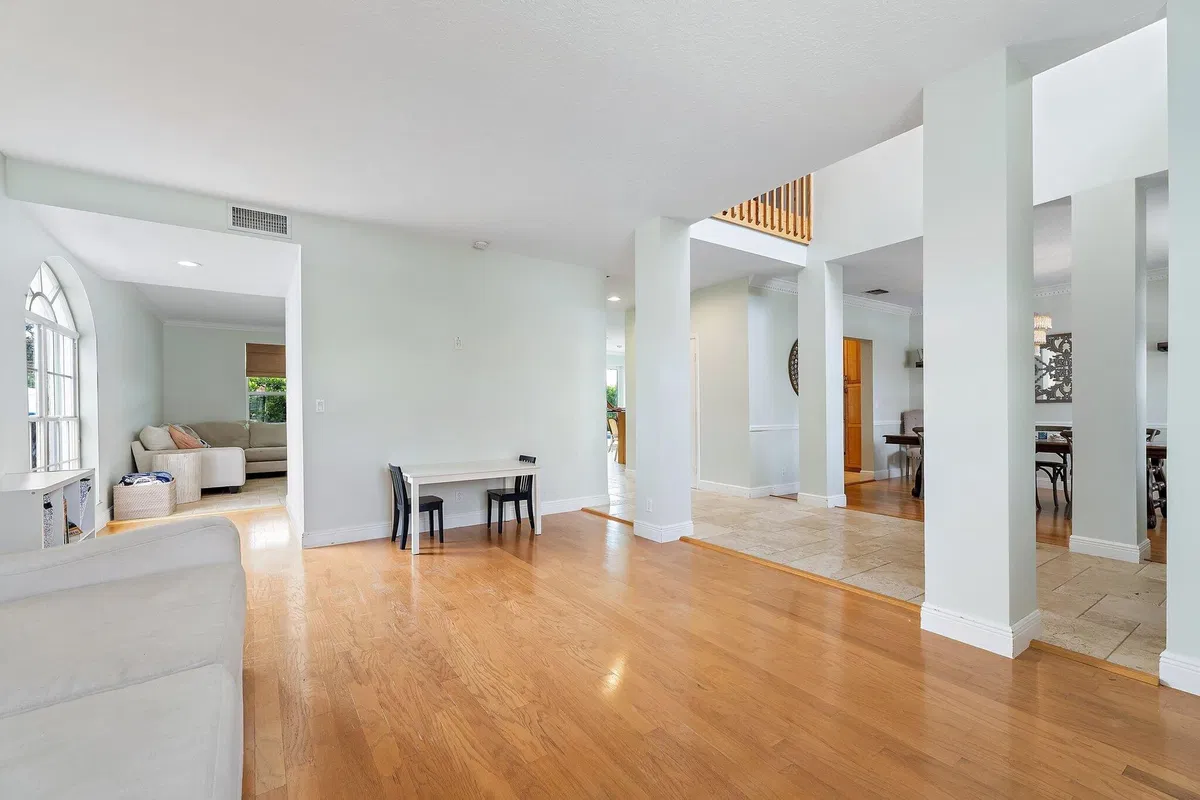  Residence photo 10