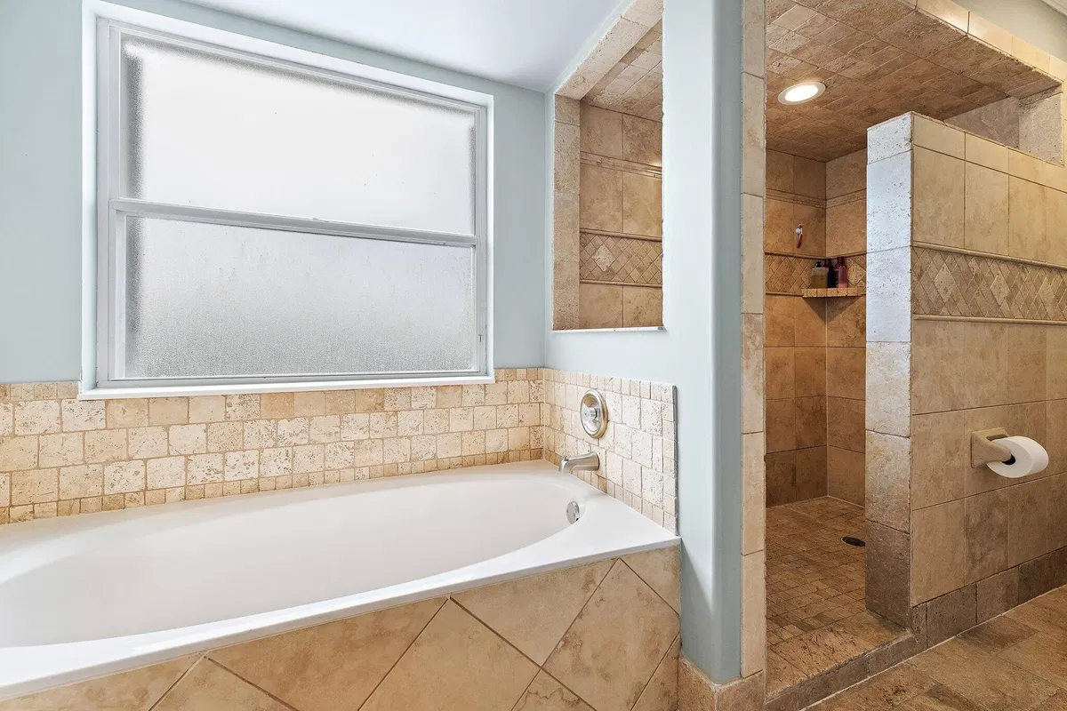  Residence photo 28