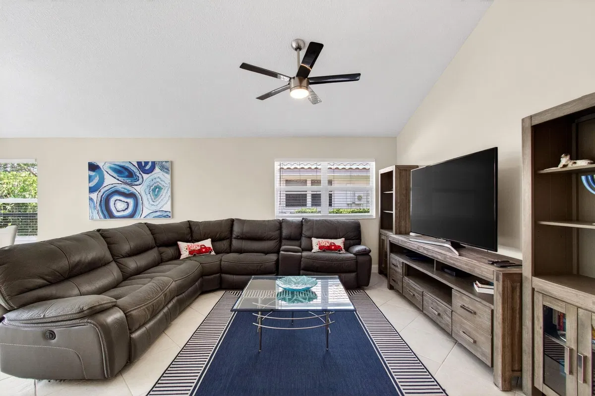 Residence photo 4
