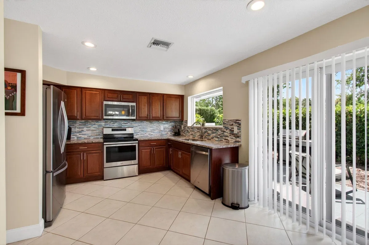 Residence photo 10