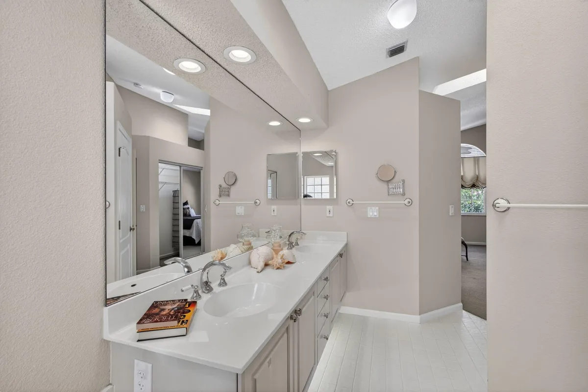 PGA National Palm Beach Gardens Residence photo 37