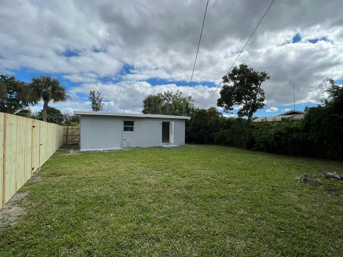 Residence photo 19