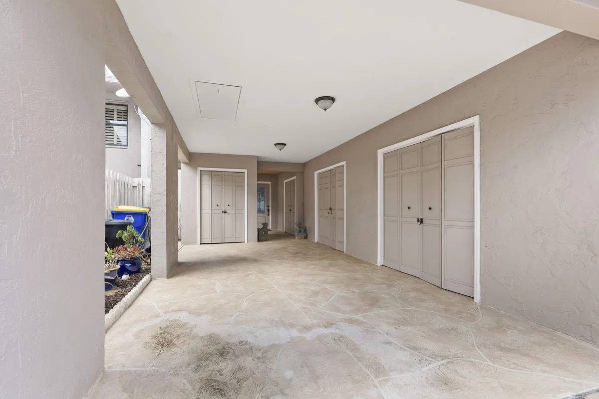 Residence photo 4