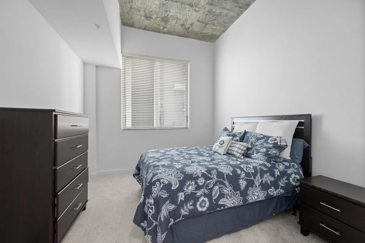 The Edge Unit 1619 photo 16