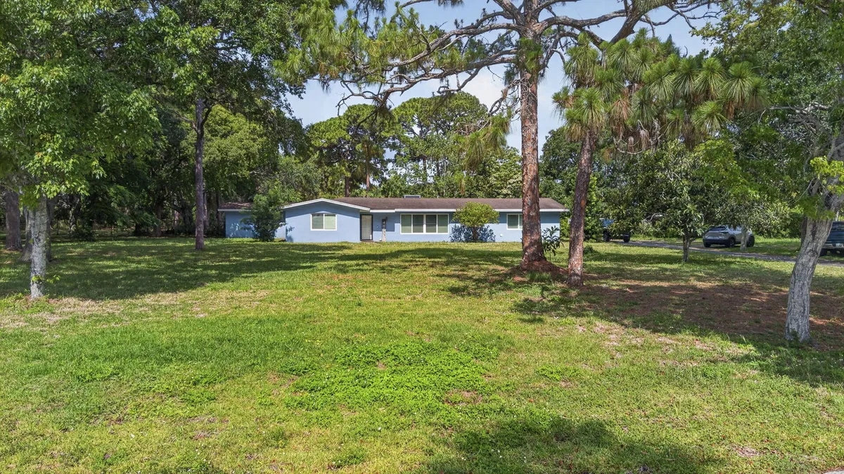 Residence photo 49